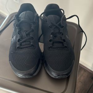 Previously Loved Kids Under Armour Sneakers